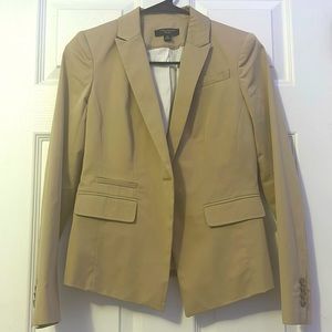 Ann Taylor - Size op - color dark beige and white - padded shoulders.